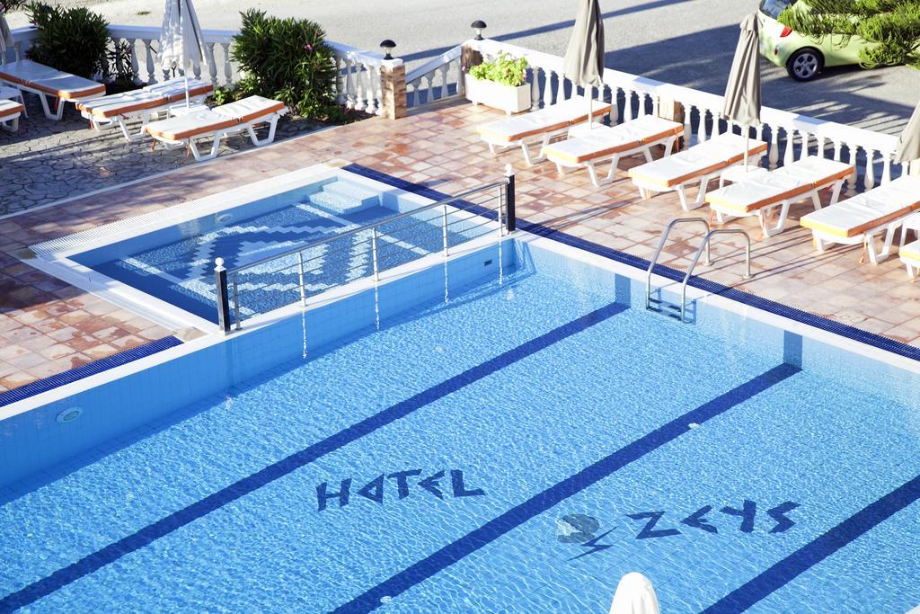 Zeus Hotel Kéfalos Exteriör bild